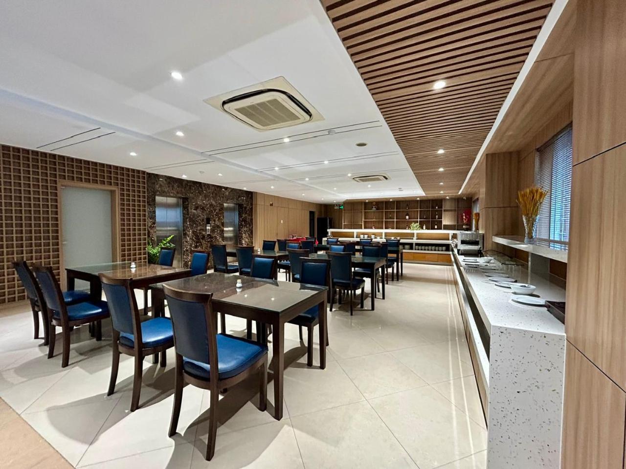 Starlet Hotel Нячанг Экстерьер фото