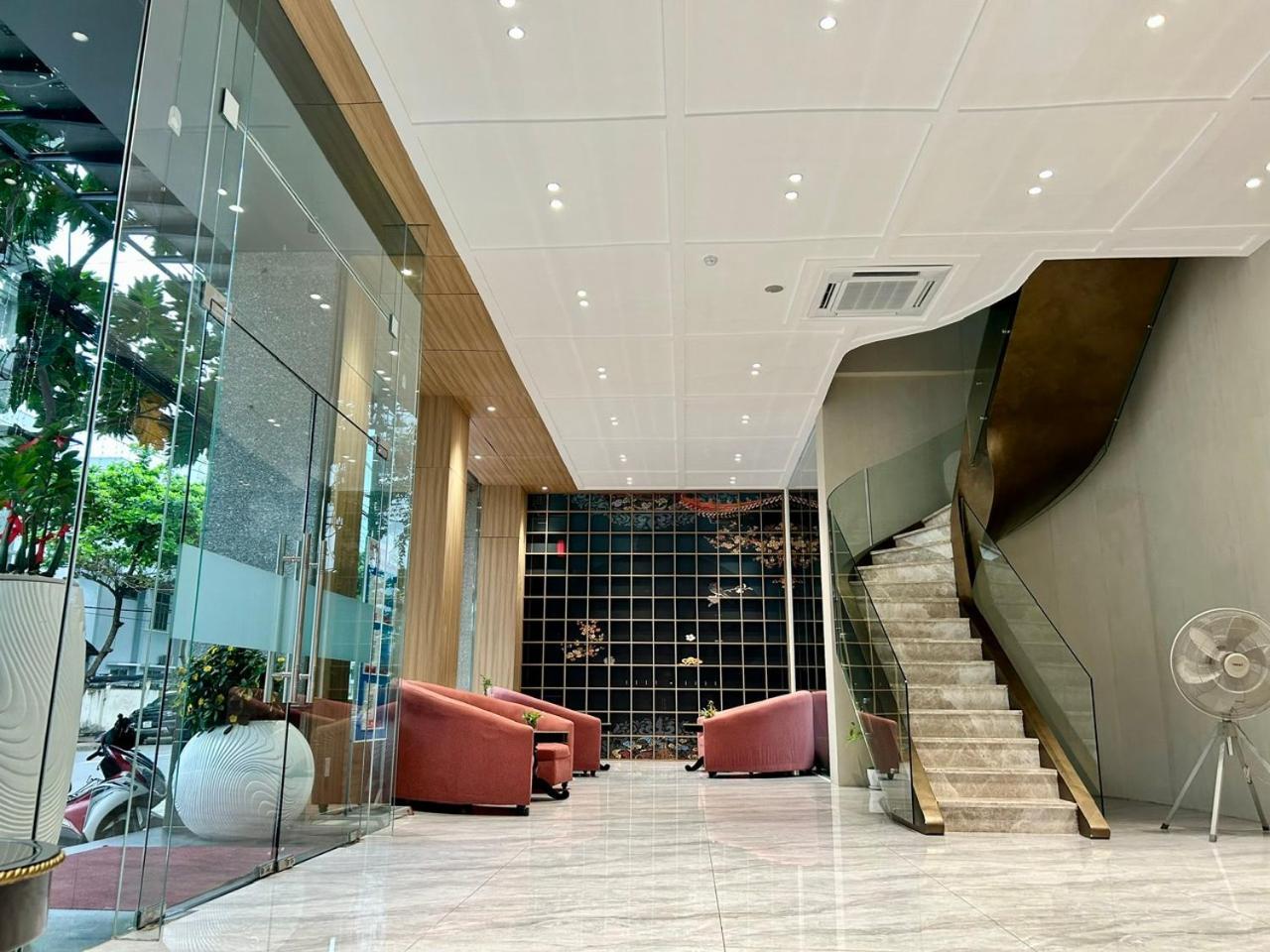 Starlet Hotel Нячанг Экстерьер фото